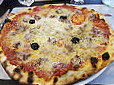 Pizzeria La Cicrane food