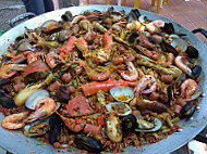 La Imposible "La Paella de Costa Azul" food