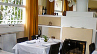 Restaurant Les Maries food