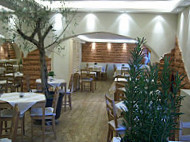 Taverna Kipos inside