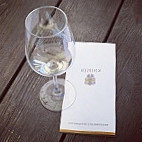 Weingut Knipser food