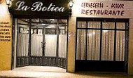 La Botica outside