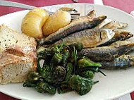 A Marisqueita food