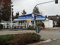 Fritten Store outside