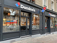 Domino's Pizza outside