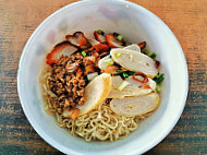 88 Lawas Mee Kolok food