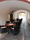 Weinschenke und Restaurant Hilchenkeller inside