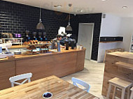 Roundsquare Roastery Coffee House inside