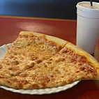 Loutina's Pizza food