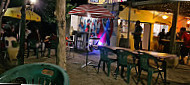 Guinguette Au P'tit Bonheur food