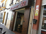 Bistrot 32 inside