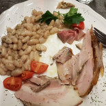 La Piccola Enoteca food