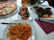 Trattoria Pizzeria A'fenestella food