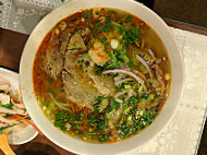 Mai Vietnamese Cuisine food