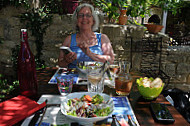 La Table Des Amis food