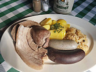 Goldener Hirsch food