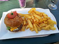 La Table Des Amis food