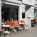 Café Roots Dentro