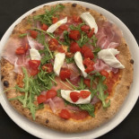 Max Pizza Drive food
