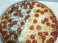 Vonnie's Pizza food