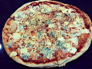 Mi Pizza Artesana food