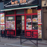 Le 88 Dentro