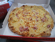 Pizza Lino food