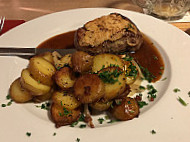 Schwarzer Adler food