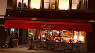 Bistrot Amélie outside