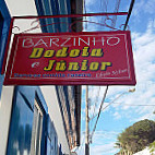 Dodoia E Júnior outside