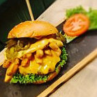 Manducare Burger & Co food