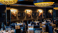 Arnie Morton's The Steakhouse Burbank food