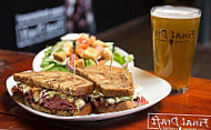 Final Draft Brewing Company food