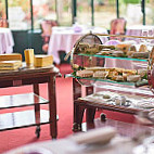 La Grande Cascade Au Coeur Du Bois De Boulogne food