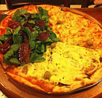 Kero Pizza food