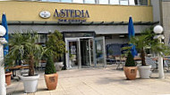 Asteria Der Grieche outside