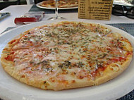 Pizzeria Claudio food