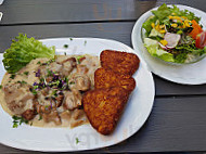 Gasthaus Und Alte Brauerei Zapf food