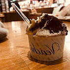 Venchi Chocolate and Gelato food