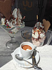 Gelati Caffe Am Isator food