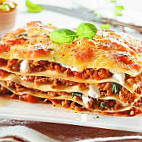 Dellizia Lasagna Bukit Rambai food