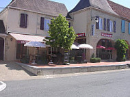 Café Des Sports outside