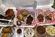 Big Woodys Bbq food