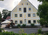 Wirtshaus Oberbachern outside