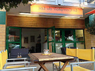 Le Comptoir Du Lac food