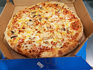 Domino's Pizza food