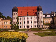 Schlosswirtschaft Maxlrain food