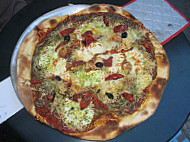 Pizza Brun food