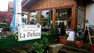 La Delizia outside