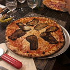 Pizza Per Tutti food